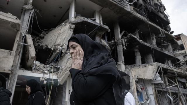 İsrail'in saldırılarıyla yerinden edilen Lübnanlar, geçici ateşkesle evlerine dönmeye başladı