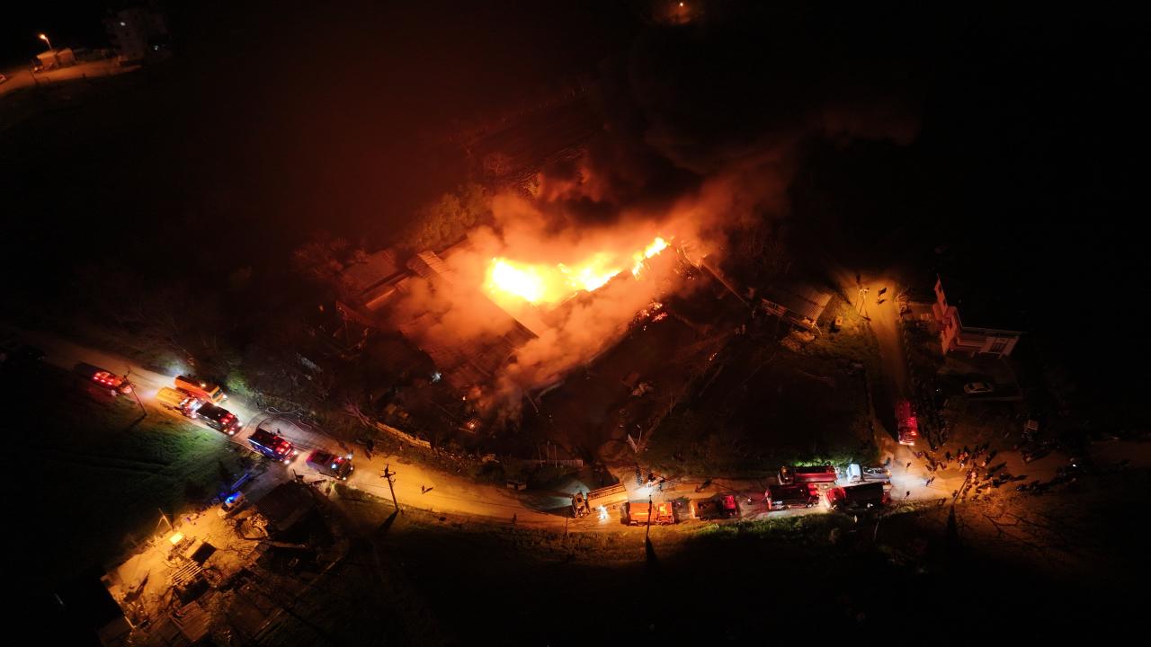 Samsun'da meyve deposunda yangın