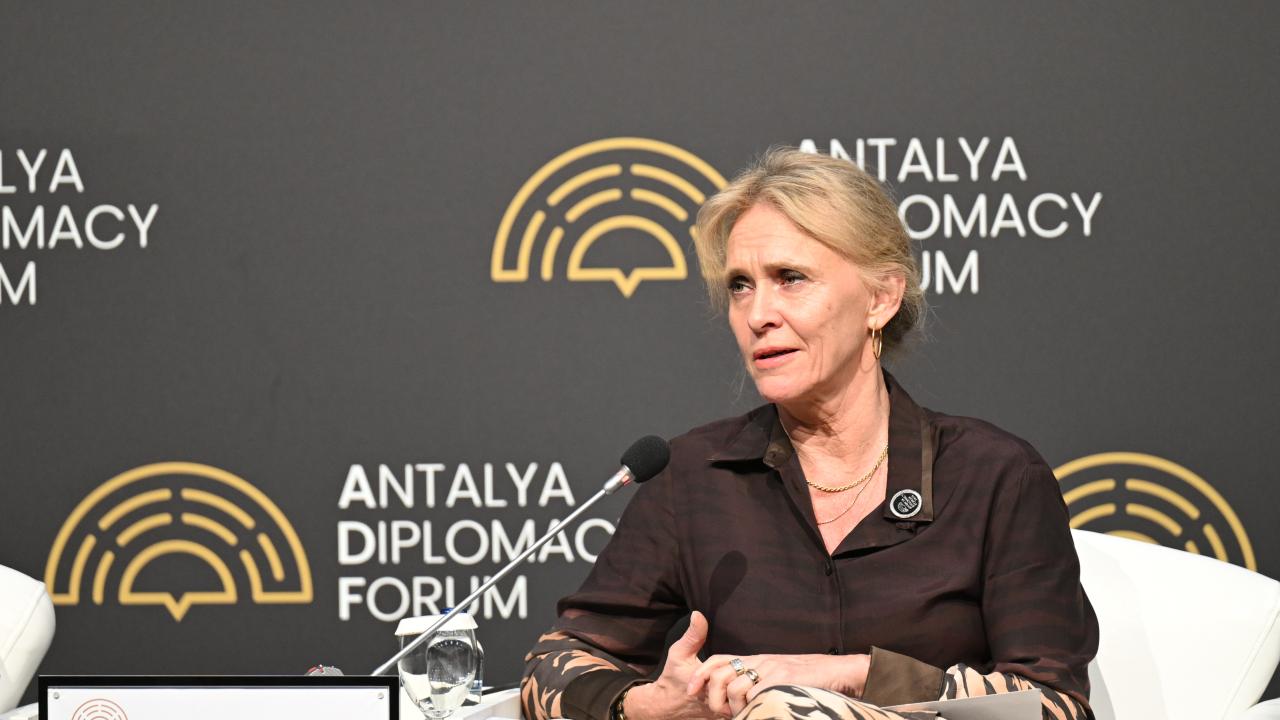 İzlanda Dışişleri Bakanı: Ankara'daki NATO Zirvesi 'emin ellerde' olacak