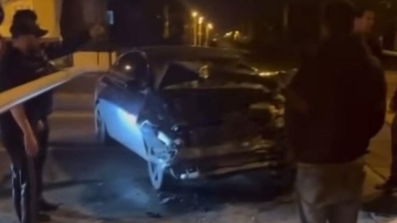 Diyarbakır'da otomobil yük trenine çarptı