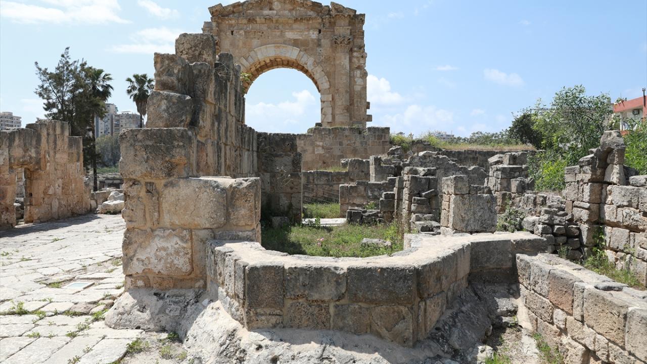 İsrail insan haklarına, sivillere ve tarihi mirası koruyan kararlara aldırış etmiyor