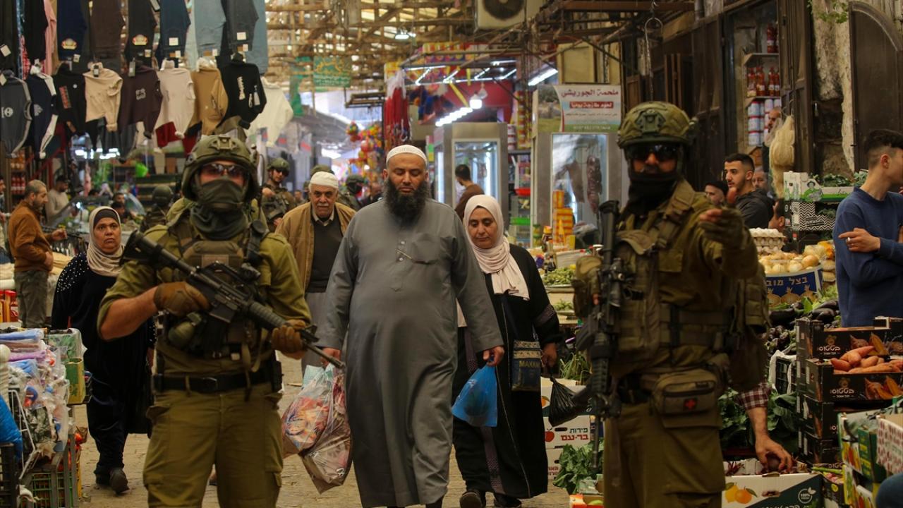 İsrail ordusu Nablus kentine baskın düzenledi