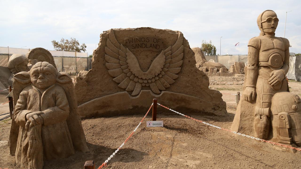 Yapay zeka tasarımı kum heykel 