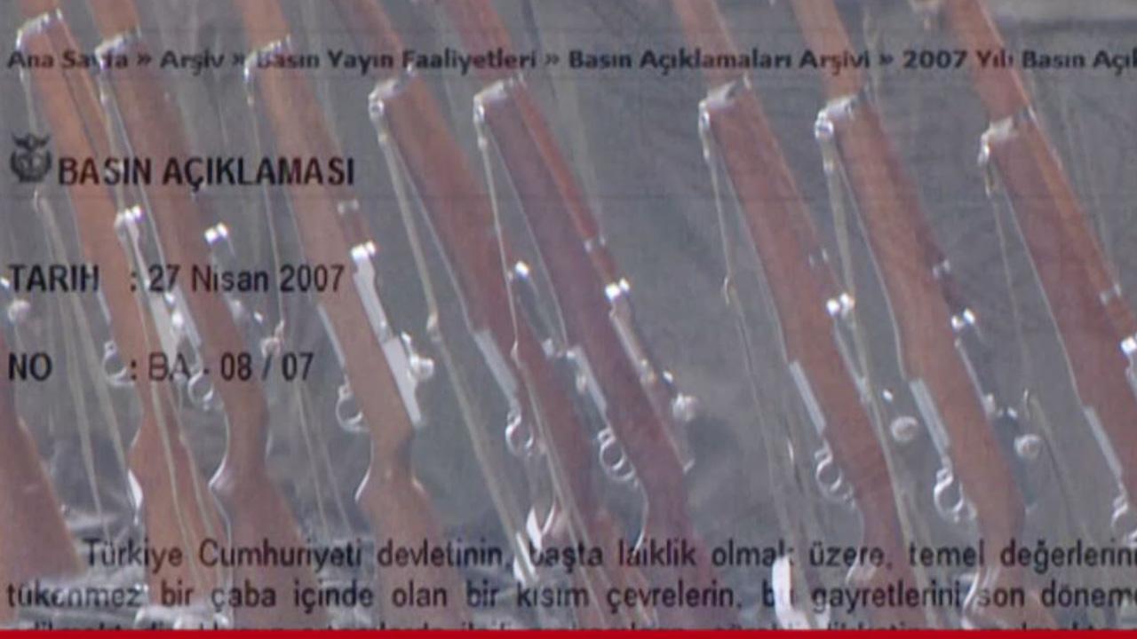 Demokrasiye kara leke: 27 Nisan e-muhtırası