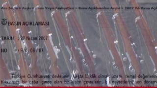 Demokrasiye kara leke: 27 Nisan e-muhtırası