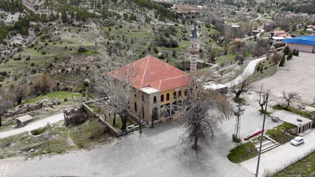 Anadolu'nun ayakta kalan en eski camilerinden biri, 8 asırdır ibadete açık