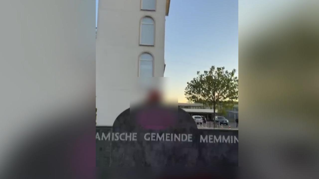 Almanya’da caminin duvarı tahrip edildi ve girişine domuz başı bırakıldı