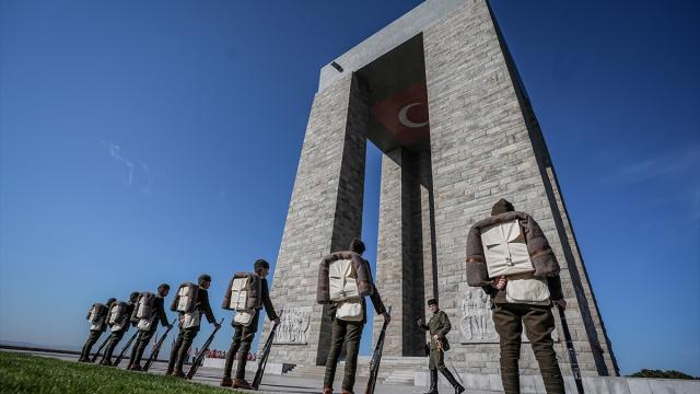 Şehitler Abidesi'nde Çanakkale Kara Savaşları'nın 111. yılı töreni düzenlendi