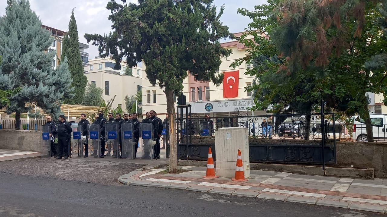 Halfeti Belediyesi’ne operasyon: 49 şüpheli gözaltına alındı