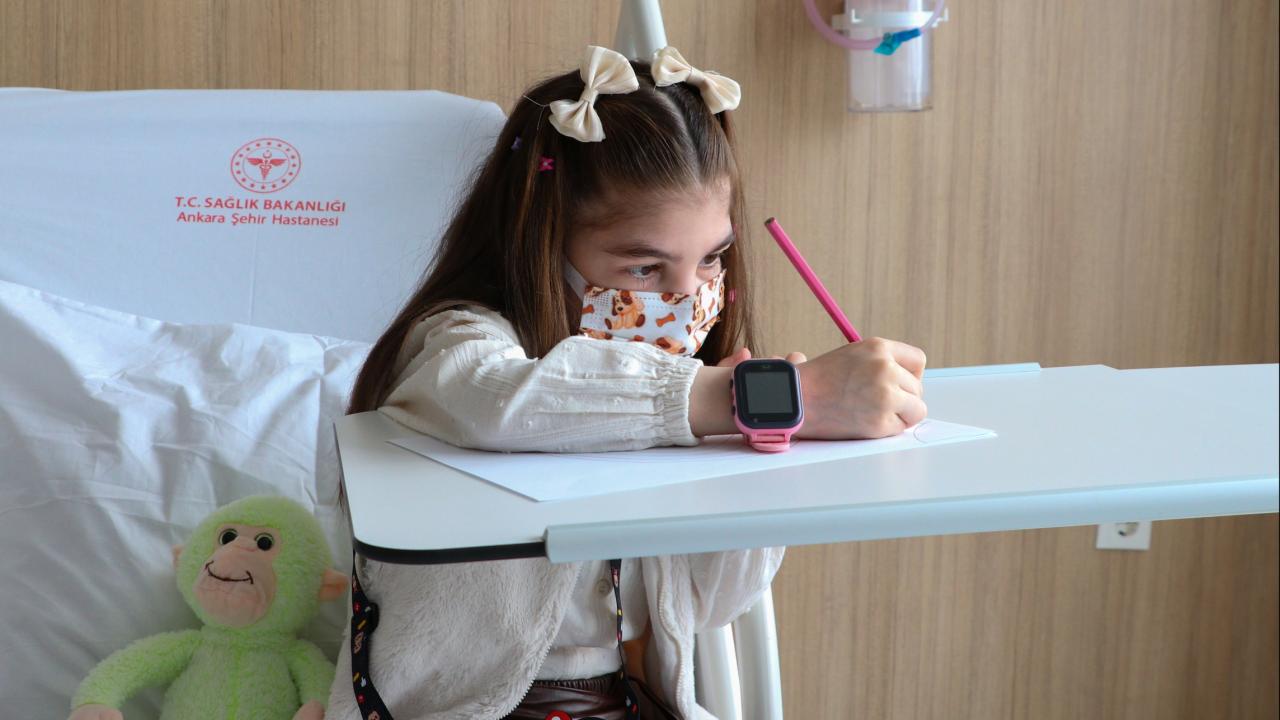 Küçük Hira'nın hayalleri yeni kalbiyle renk kazanacak