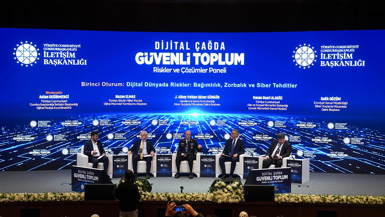 İletişim Başkanlığından Dijital Çağda Güvenli Toplum: Riskler ve Çözümler Paneli