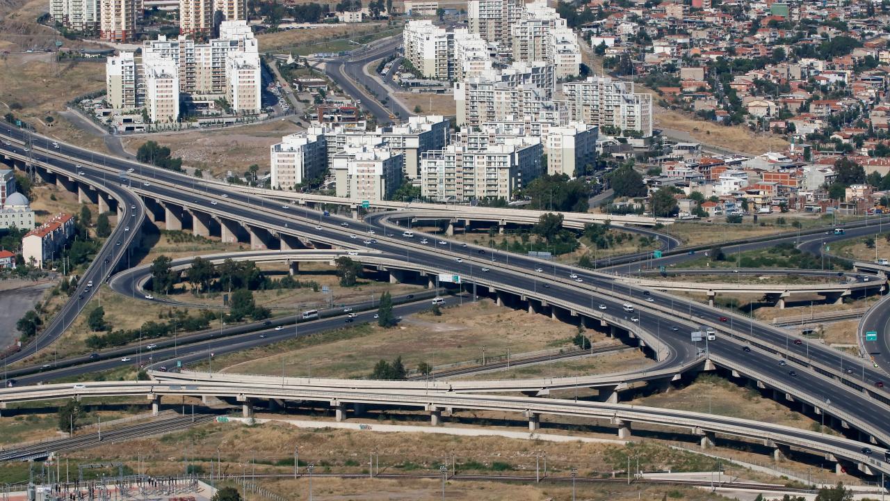 KGM, ‘İzmir Çevre Yolu’nun ücretli hale getirileceği’ iddialarını yalanladı