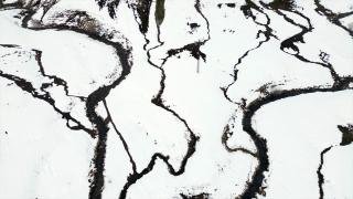 Karların erimeye başladığı Sarıkamış'ın doğası havadan görüntülendi