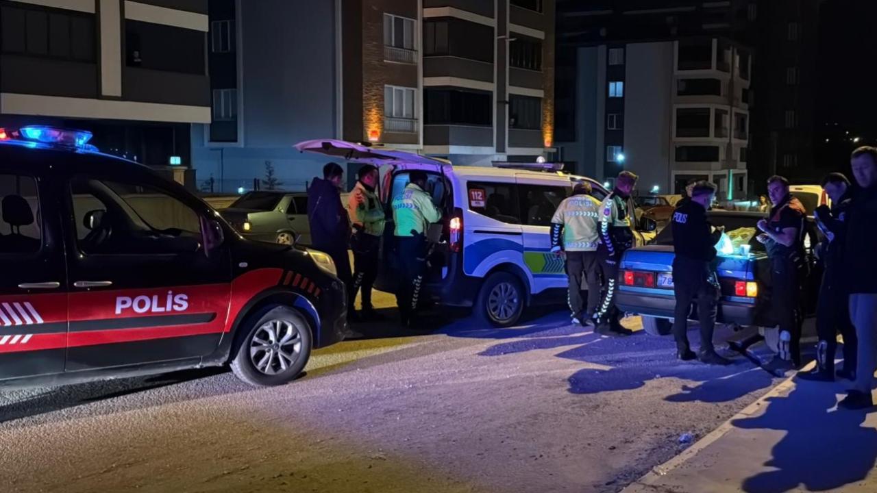 'Dur' ihtarına uymayan ehliyetsiz sürücüye 446 bin lira ceza