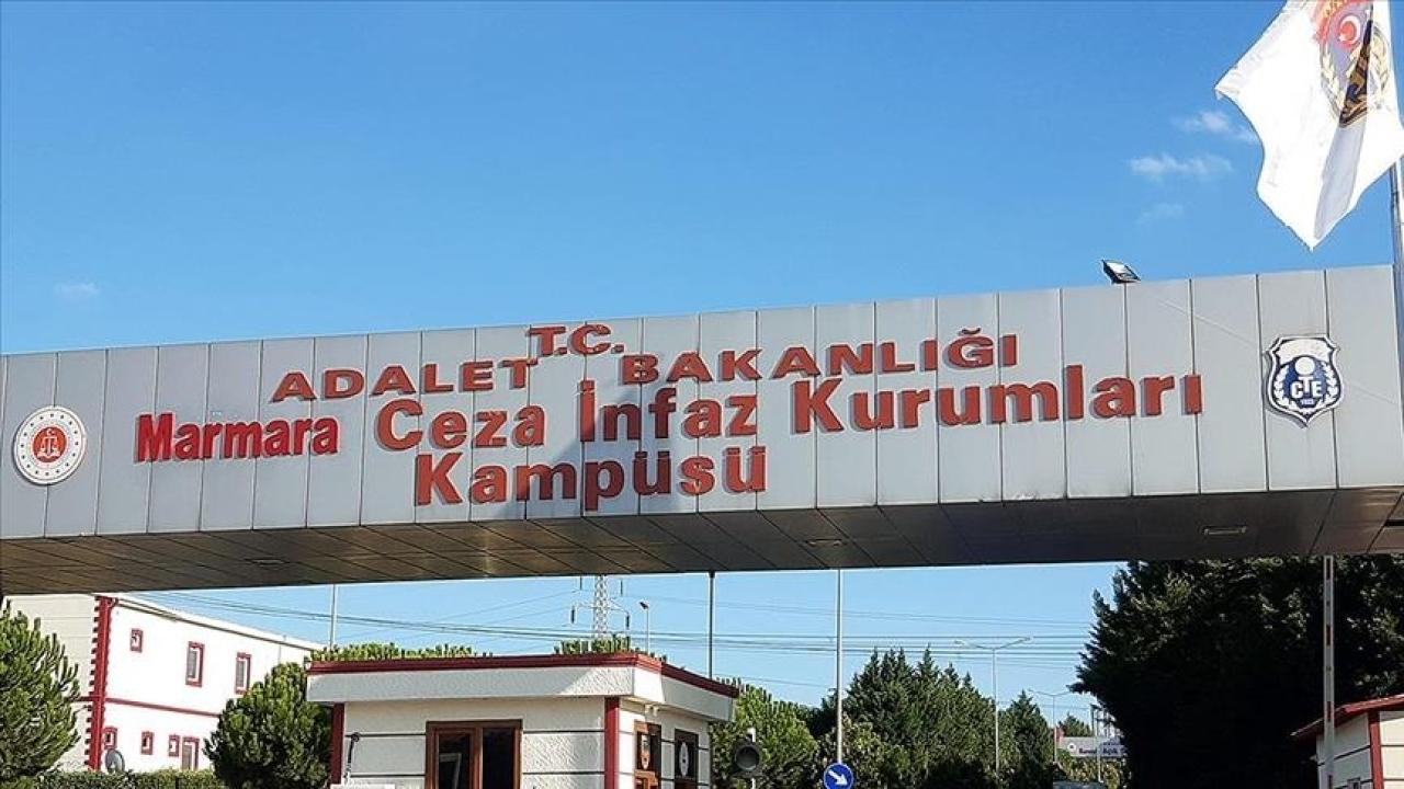 Duruşma sırasında basın açıklaması yapan avukat hakkında inceleme