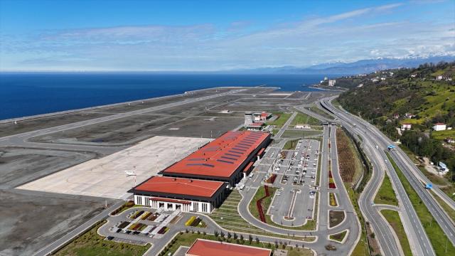 Rize-Artvin Havalimanı yılın ilk çeyreğinde 294 bin yolcuya hizmet verdi