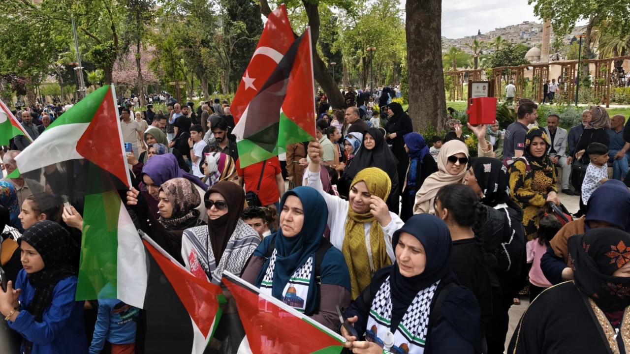 Haydut İsrail'in Küresel Sumud Filosu'na saldırısı yurdun birçok noktasında protesto edildi