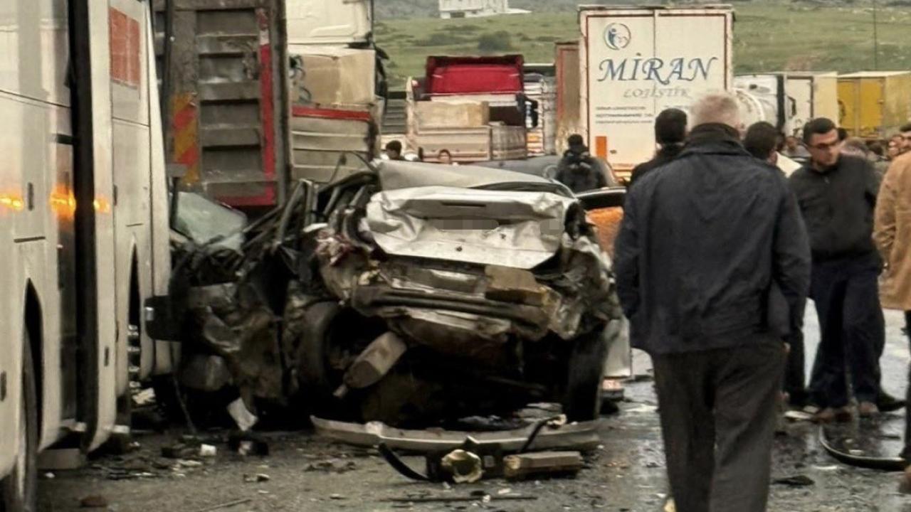 TAG Otoyolu’nda zincirleme trafik kazası: 1’i ağır 5 yaralı