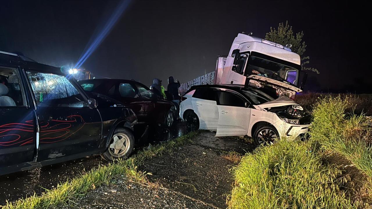 Uşak’ta zincirleme trafik kazasında 4 kişi hayatını kaybetti