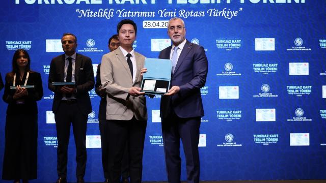 Türkiye, Yatırımcılar İçin Turkuaz Kart ile Süresiz Çalışma ve İkamet İmkanı Sunuyor