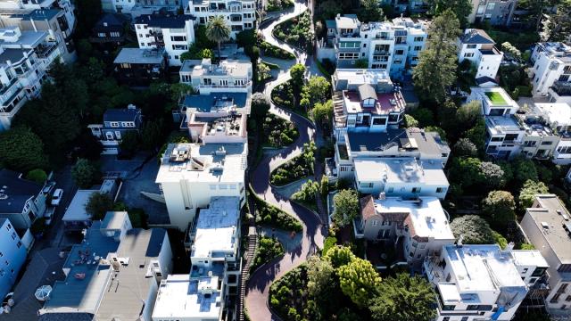 San Francisco’daki “Dünyanın En Virajlı Sokağı” havadan görüntülendi