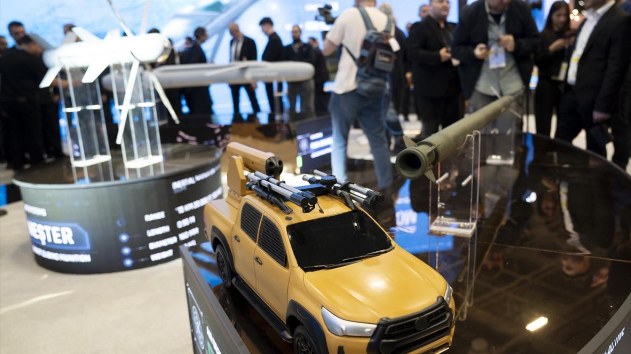 ROKETSAN, 40`a yakın ileri teknoloji sistemini sergiliyor