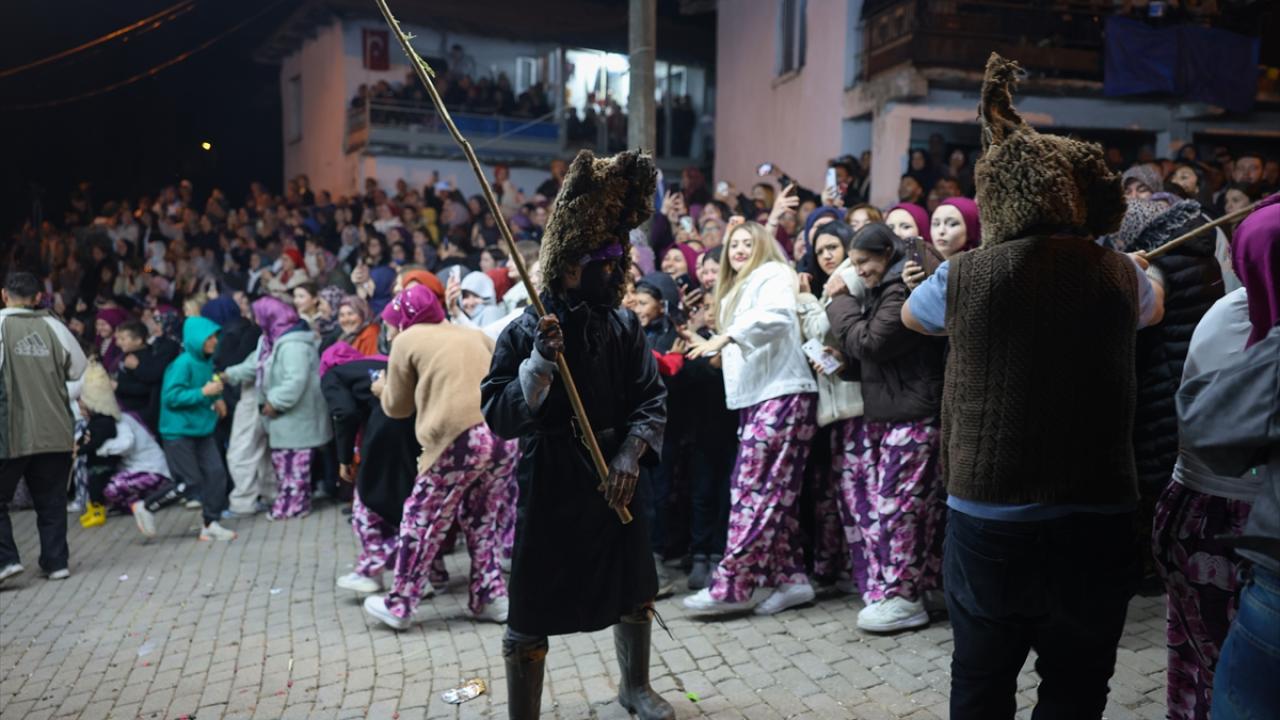 "Yunan askerlerinin köye girmesini engellemişler"