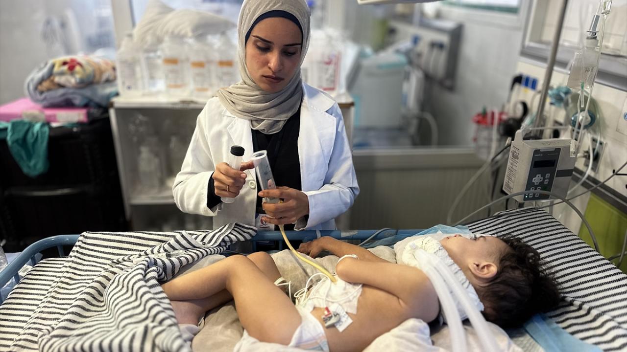 Salim`in Gazze`de bulunmayan rehabilitasyona ve sürekli tedaviye ihtiyacı var