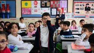 İstanbul'daki ilkokullarda erken teşhis için işitme ve göz taraması