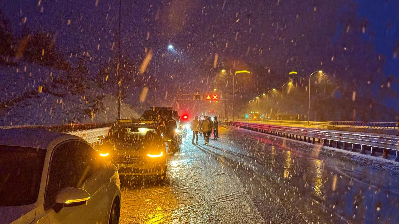 Kahramanmaraş'ta kar yağdı