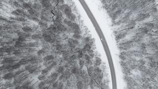 Kar yağışının etkili olduğu Domaniç Dağı dronla görüntülendi