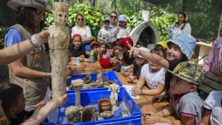 Geleceğin "kültür koruyucuları" Efes'te yetişiyor