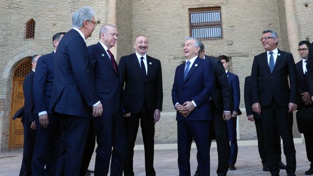Cumhurbaşkanı Erdoğan, Türkistan'da kültür gezisine katıldı