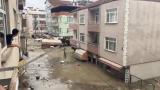 Samsun'da sağanak sele dönüştü: Cadde ve sokaklar sular altında