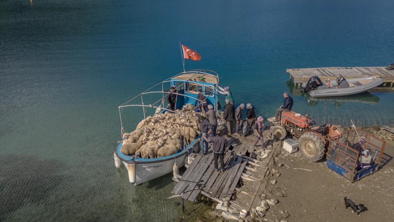 Yaklaşık 25 dakika süren deniz yolculuğu