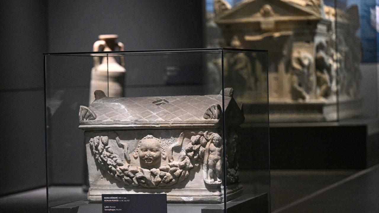 İnşaat çalışmasında bulunan Herakles Lahdi