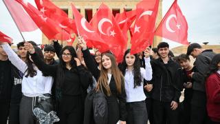 19 Mayıs dolayısıyla vatandaşlar Anıtkabir'i ziyaret etti
