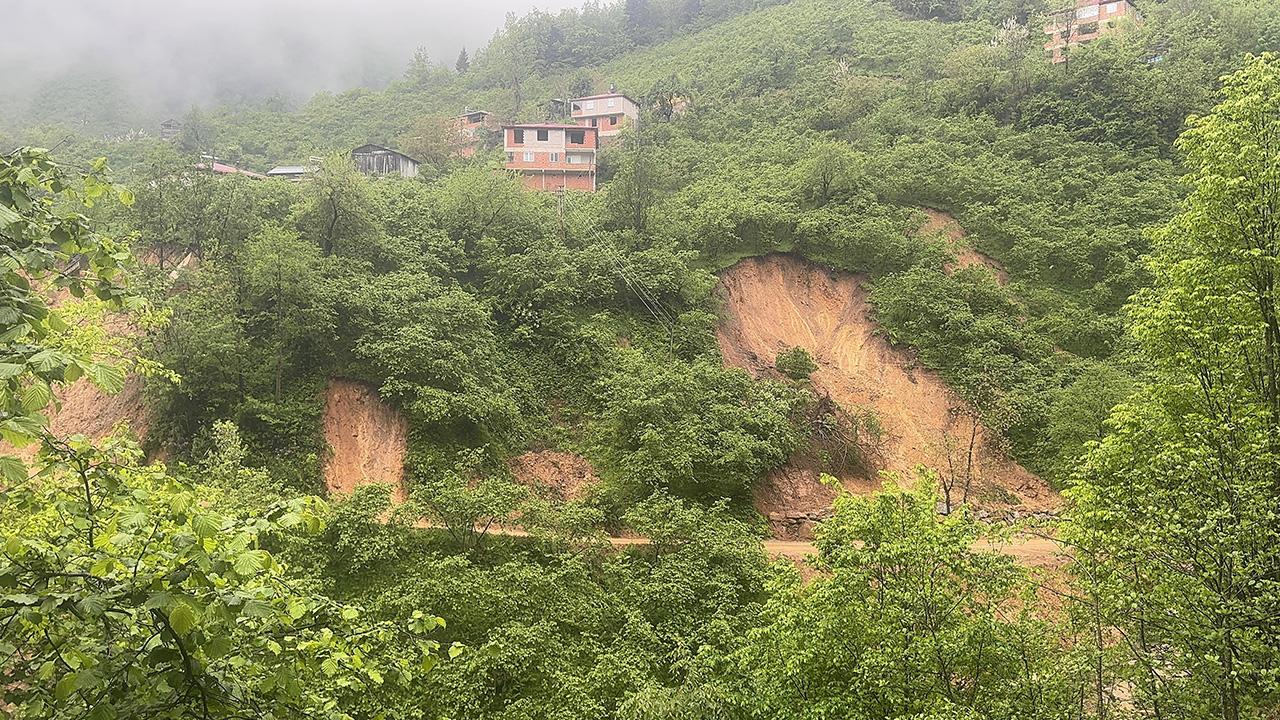 Giresun’da heyelan alarmı: 22 ev boşaltıldı