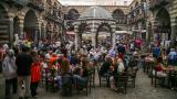 Diyarbakır ve Mardin'de bayram tatili yoğunluğu