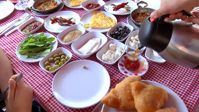Asırlık kültür misarı: Türk kahvaltısı