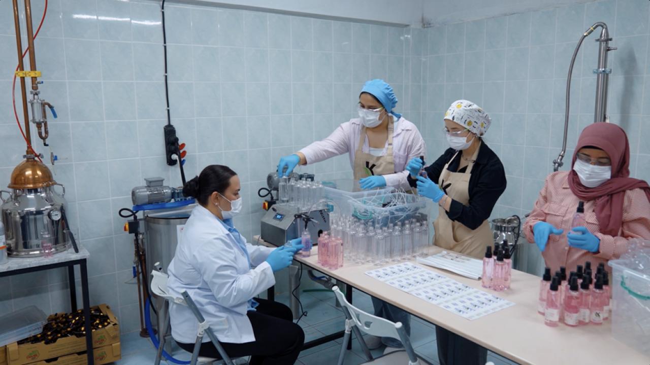 Girişimci kadınların ürünleri, dijitalin gücüyle dünya vitrinine açıldı