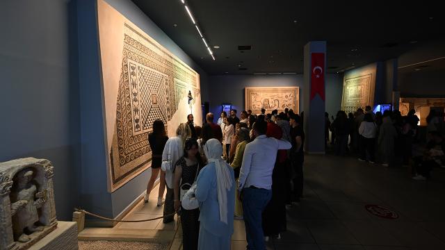 Zeugma Mozaik Müzesi’nde bayram bereketi