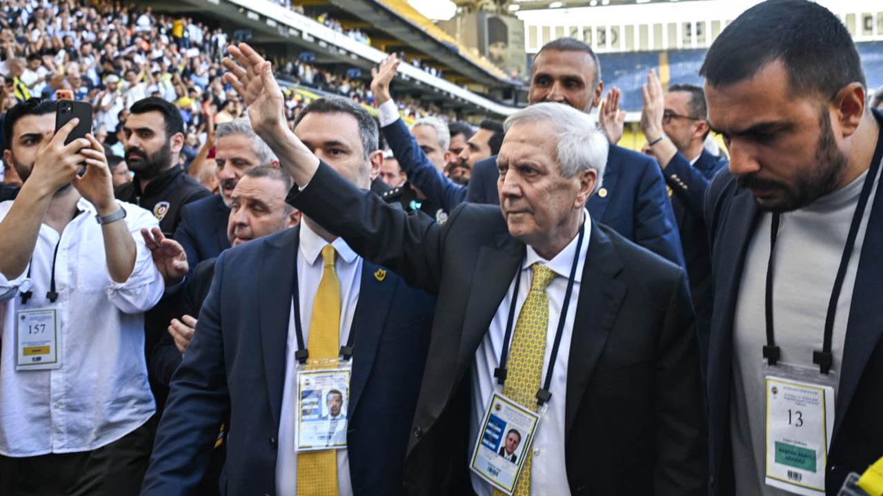 Sarı-Lacivert'in Yeniden Yönetimi: Aziz Yıldırım'ın Zaferi!