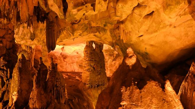 Trakya'nın turizme açık tek mağarası ''Dupnisa'' ziyaretçilerini ağırlıyor