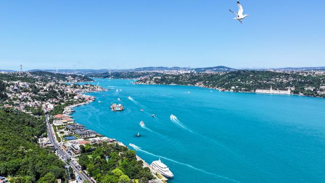 İstanbul Boğazı'nda göz kamaştıran manzara