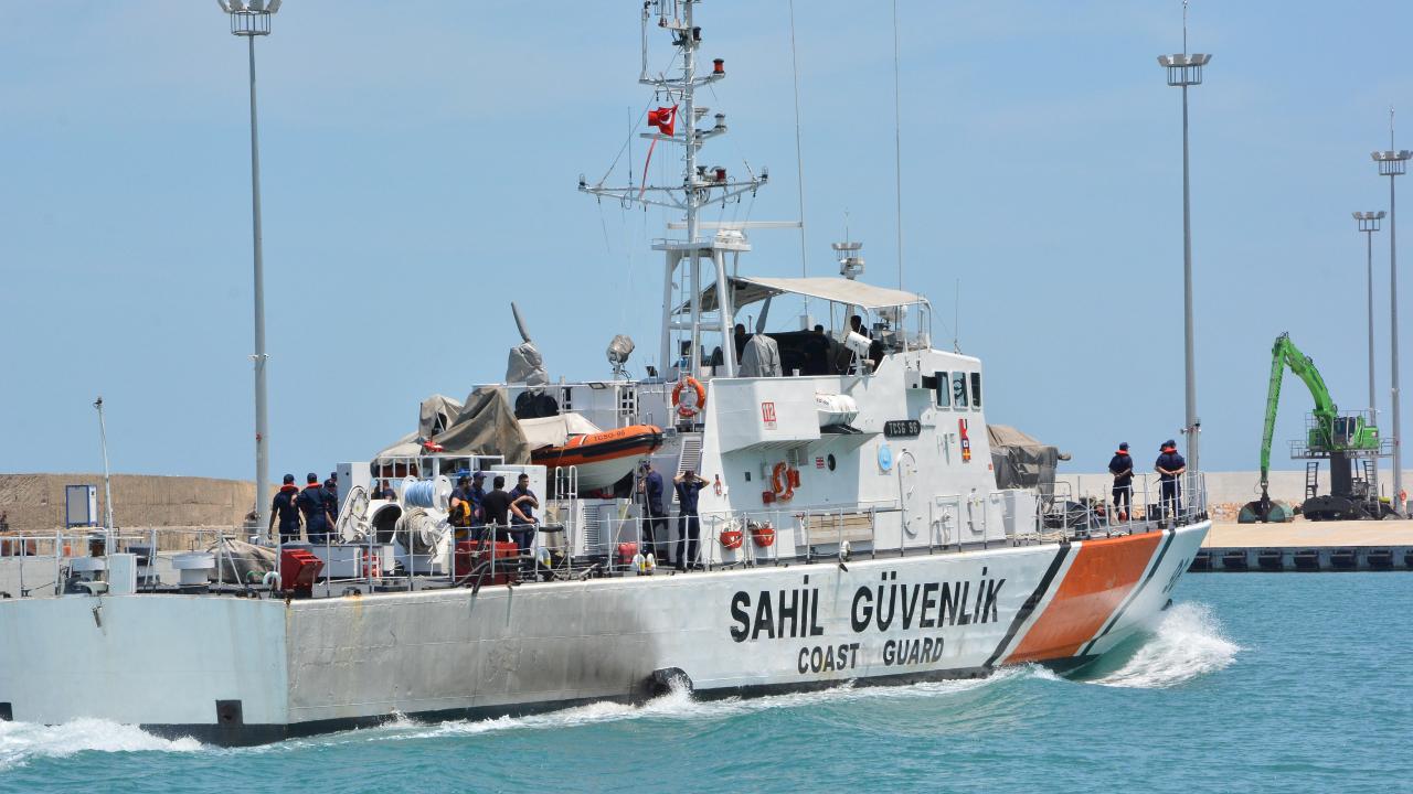 Karadeniz’de Türk bayraklı balıkçı teknesine saldırı: 1 ölü, 4 yaralı