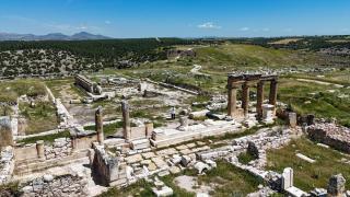 Blaundos'ta rahiplerin kutsal alanı gün yüzüne çıkarılıyor