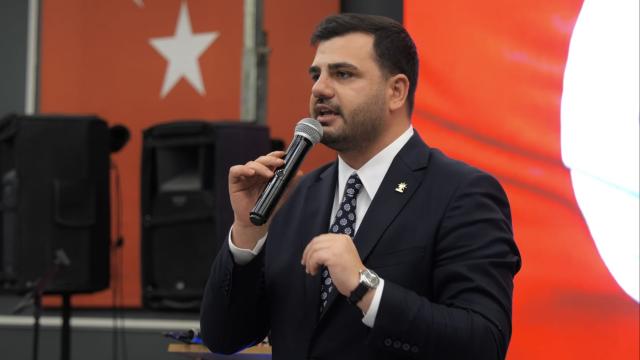 AK Parti Genel Sekreteri İnan'dan Özgür Özel'e tepki haber görseli