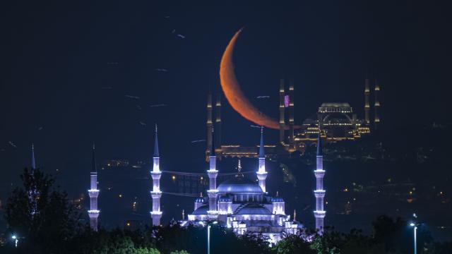 İstanbul'da hilal