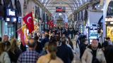 Kapalıçarşı her gün yüz binlerce misafiri ağırlıyor